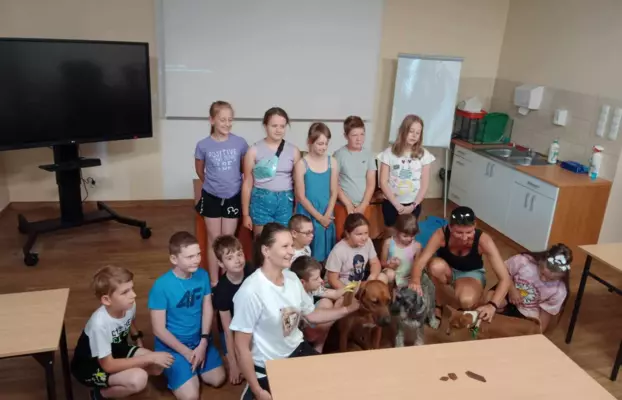 ostatnia Rhodesian Ridgeback po pracujących rodzicach 6